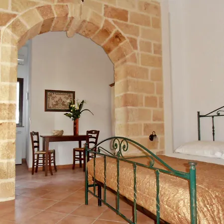 Il Corallo Del Salento Bed & Breakfast 3*